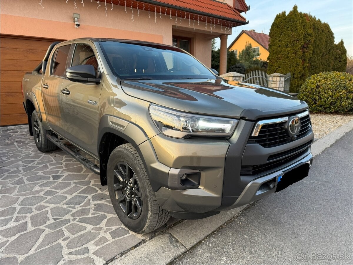 Toyota Hilux Invicible Sport