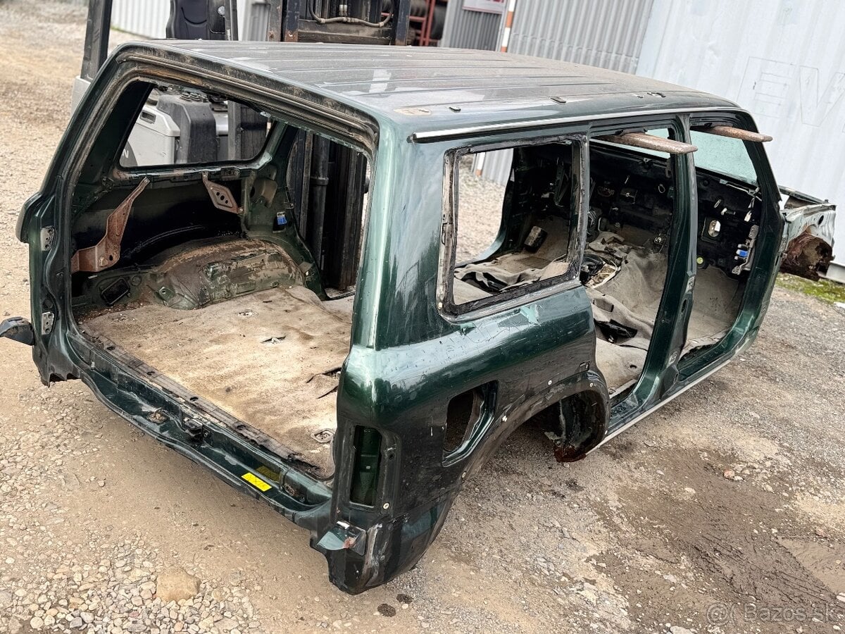 Karoserie / bouda / kastle Nissan Patrol Y61 Wagon
