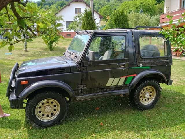 Suzuki Samurai