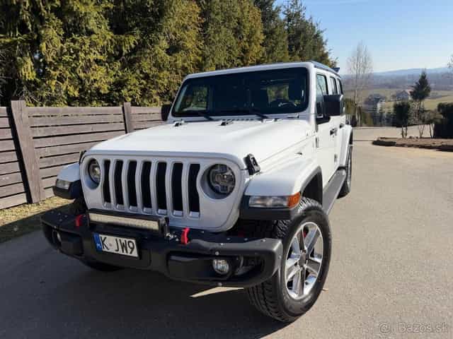 Jeep Wrangler SAHARA 2.0 Benzín Automat 4x4 Full SERVIS