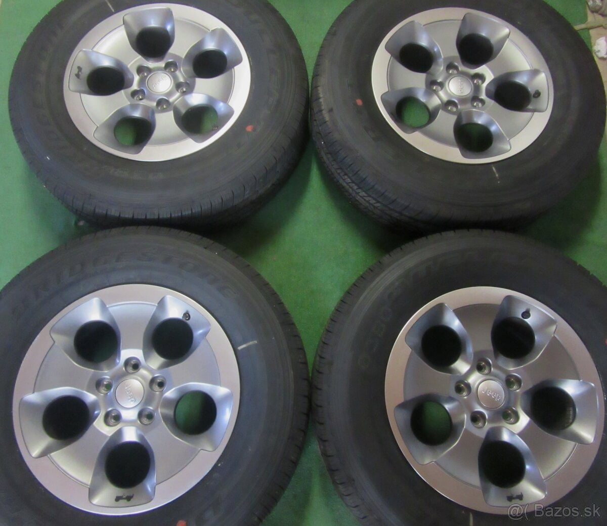 R18 Letná sada JEEP WRANGLER rozteč 5x127 255/70R18 BRIDG