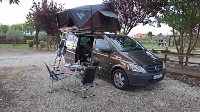 NA PREDAJ: iKamper Skycamp 4X Rocky Black