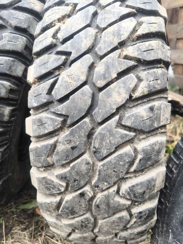 235/75 R15 SUV pneu celoročné