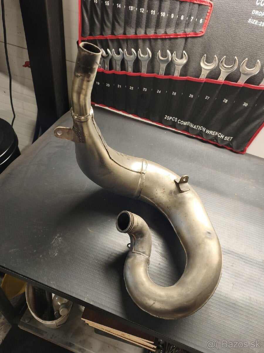 Predam vyfukove koleno ktm 300 2018