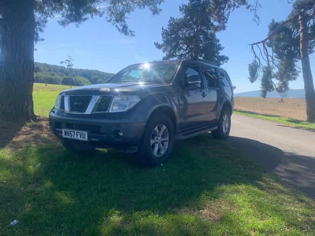 Nissan Pathfinder-2,5 Diesel-4x4..Rok-2008.Dovoz-GB-Anglicko