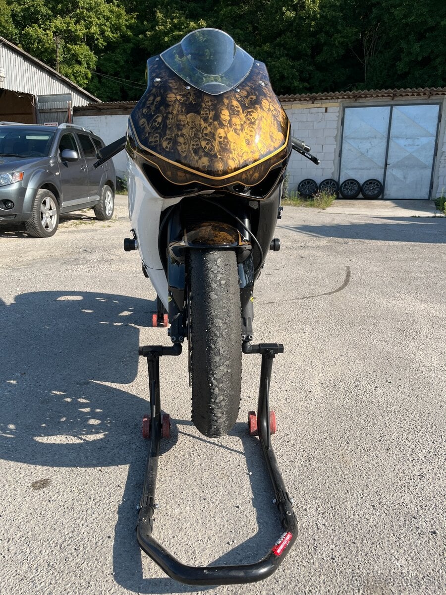 Honda CBR 1000RR SC59E - okruhovka