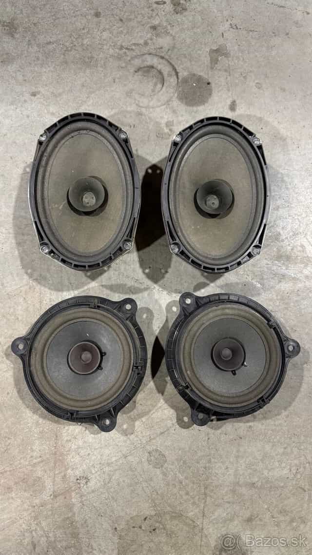 Nissan navara reproduktory