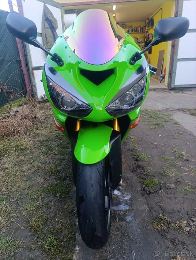 Kawasaki zx6r ninja