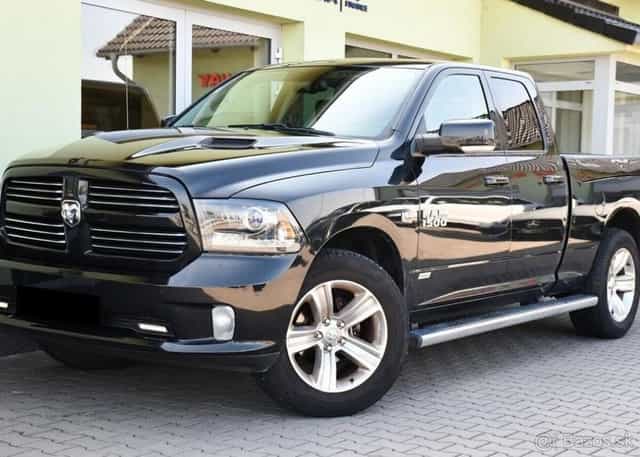Dodge Ram 1500 5.7 V8 HEMI SPORT NAVI KAMERA 295 kw