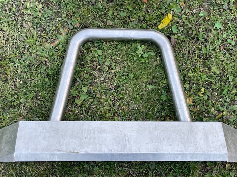 Predný pevnostný nárazník