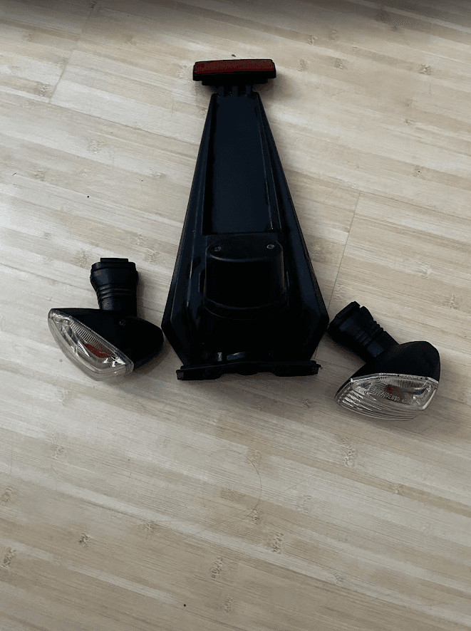 Kawasaki Ninja ZX6R 2005-2008 držiak špz + zadné smerovky