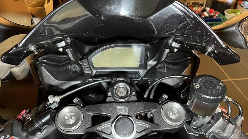 Honda CBR 1000RR sc59 2015 14000km
