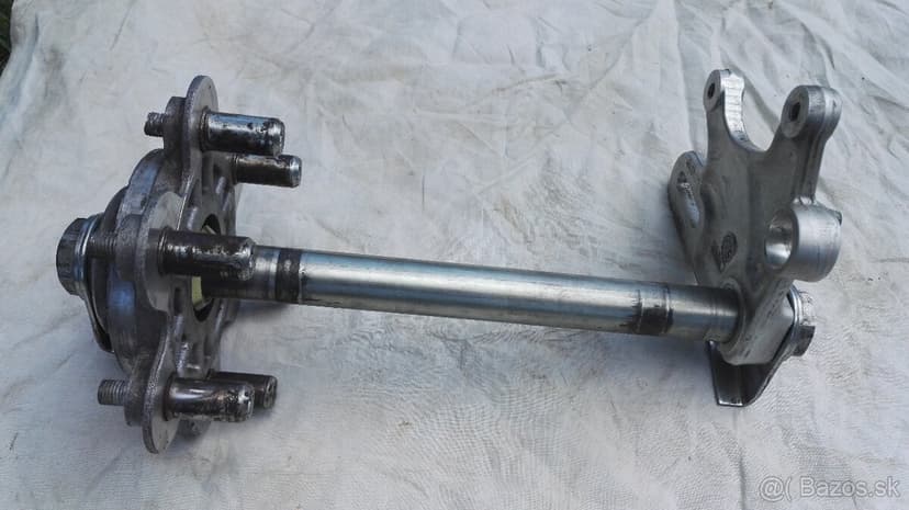 Unašeč rozety,unašeč zadnej brzdy a osa Ducati Monster 695