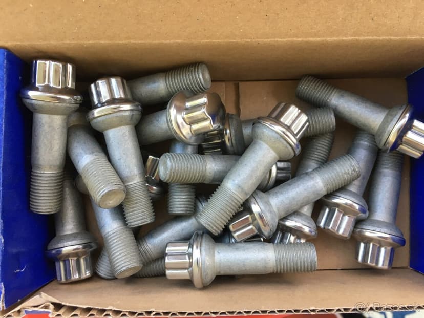 Skrutka kolesa Mercedes GLE 20ks SWAG Germany NOVÉ