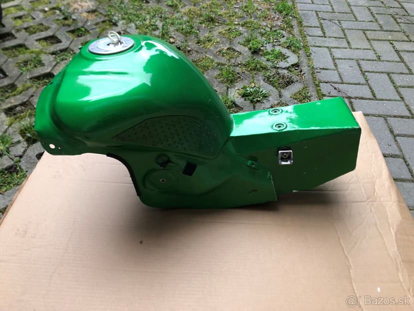 Kawasaki ZX10 R nádrž endurance