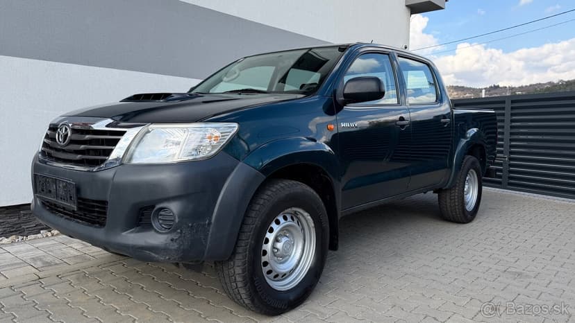 TOYOTA HILUX 2,5 D-4D 1 - NA PREDAJ / AJ NA SPLÁTKY