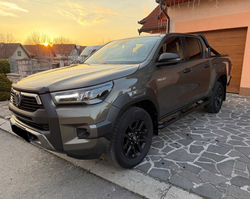 Toyota Hilux Invicible Sport