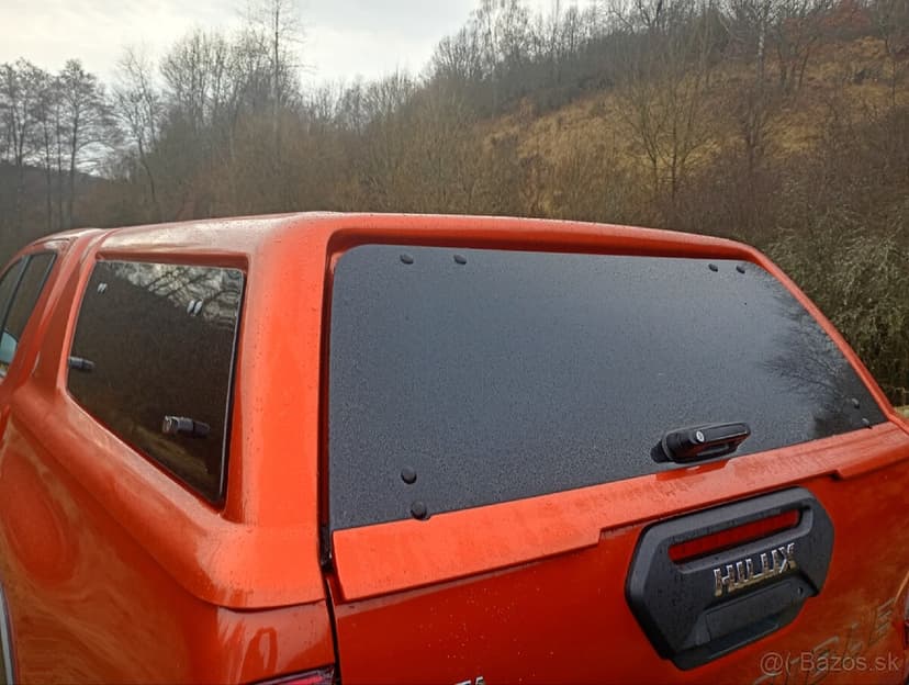 Toyota hilux hardtop