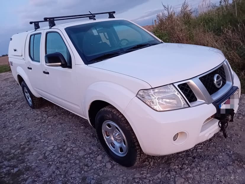 Predám Nissan Navara 4x4 2,5 dci DPH nová STK