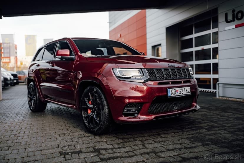 JEEP GRAND CHEROKEE SRT 6.4 HEMI V8
