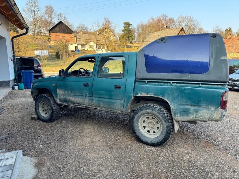 Toyota hilux 2.4td 66 kw