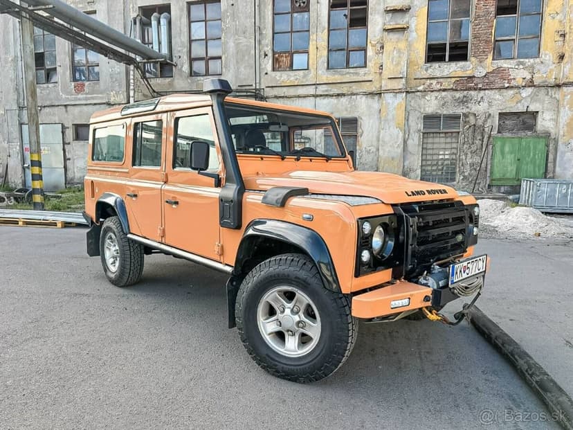 Land Rover Defender 110 2.4 SW SE
