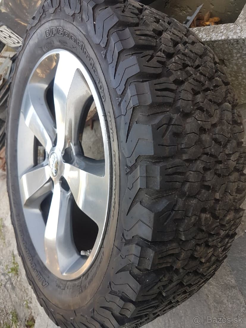 Jeep Wrangler, Cherokee, Gladiator, Rubicon