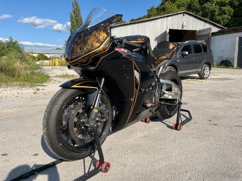 Honda CBR 1000RR SC59E - okruhovka