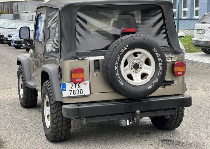 Jeep Wrangler 2.4i Sport 4x4 NAVIJÁK TAŽNÉ benzín manuál
