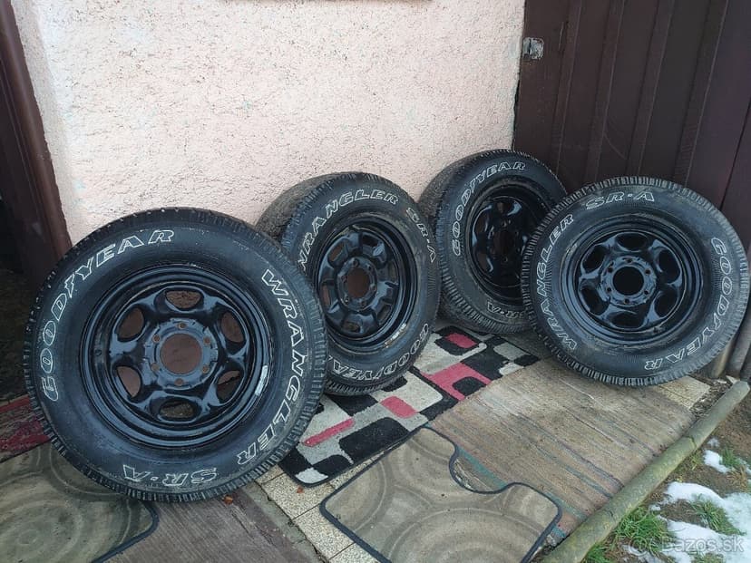 Predám pneu + disky Goodyear Wrangler SR-A 235/70 R16