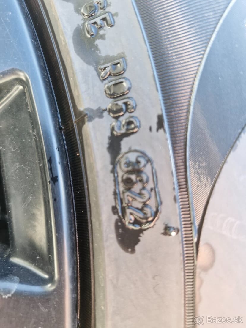 Range Rover Evoque alu disky,nové zimné pneu