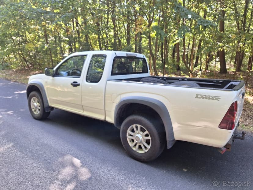 ISUZU D MAX 2,5 TD 4X4 NOVA STK,EK 2027