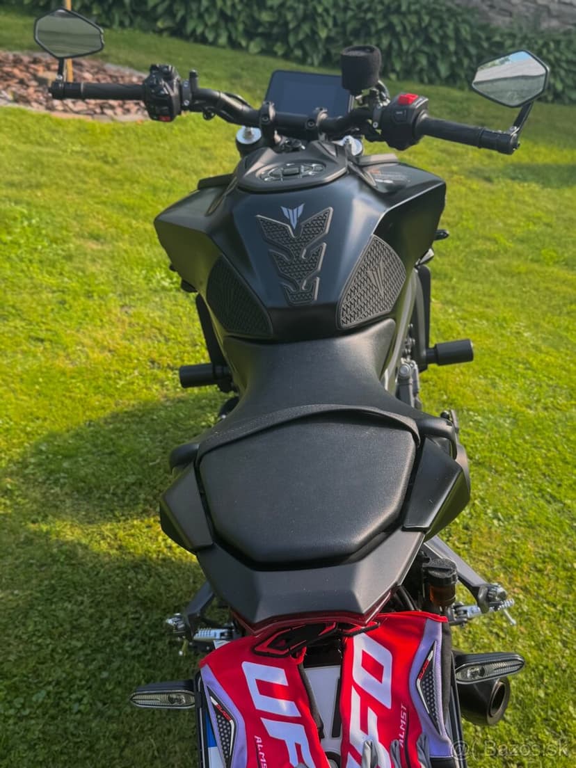 REZERVOVANÁ YAMAHA MT09 4.GEN, prvý majiteľ, 7900km