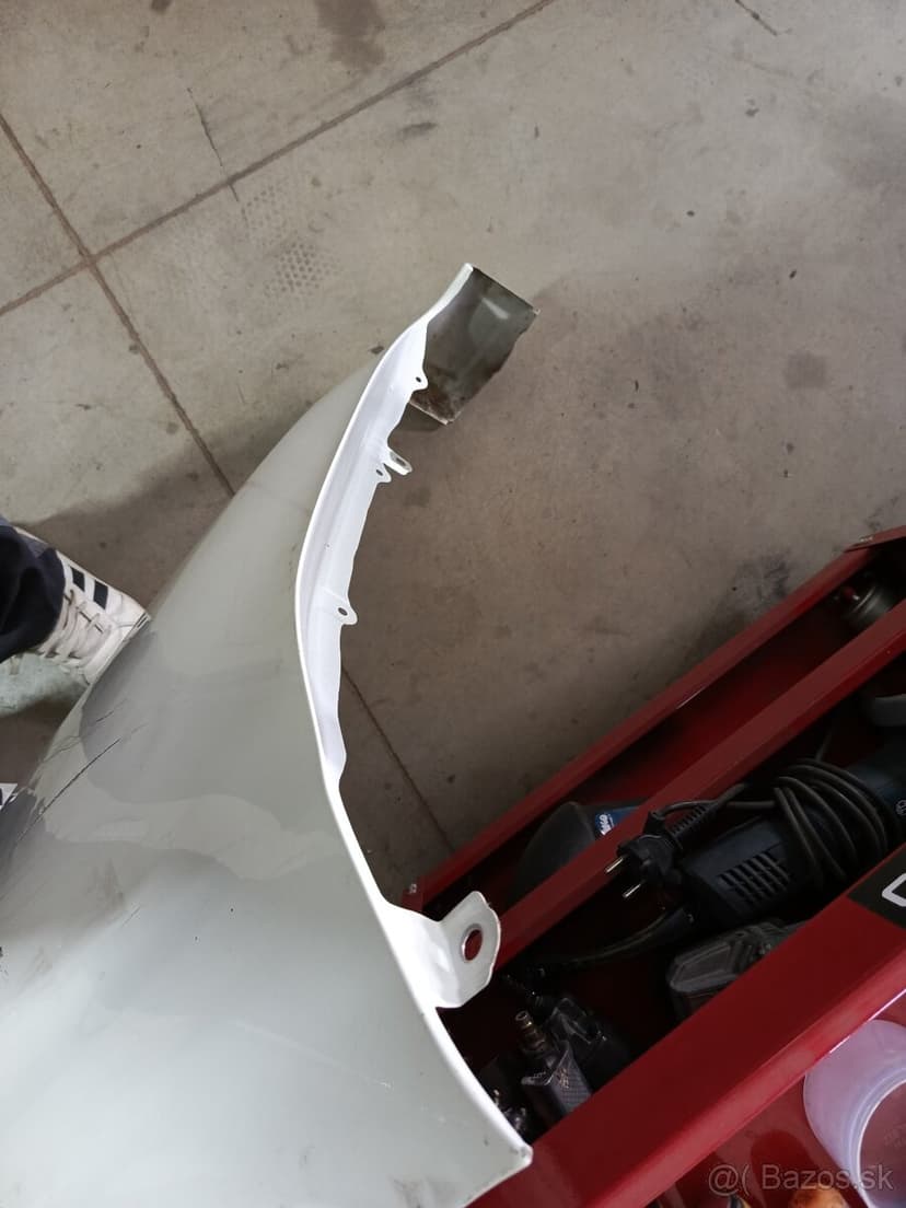 Pravý predný blatník Toyota Hilux