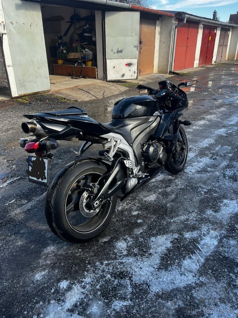 Honda CBR 600 RR (PC40) – 2007, 88 kW, STK 2029, veľa doplnk