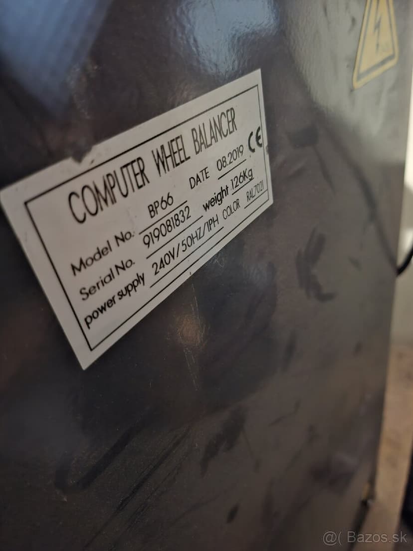 Vyzúvačka, vyvažovačka ,pomocné rameno EVERT