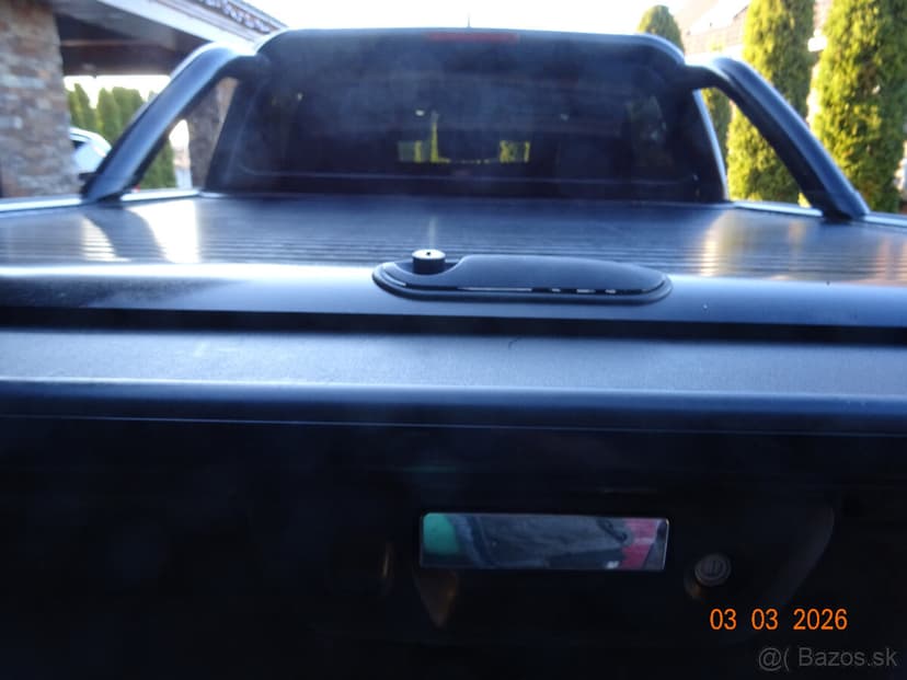 NISSAN NAVARA.2015 + .Hliniková roleta korby s rámom.