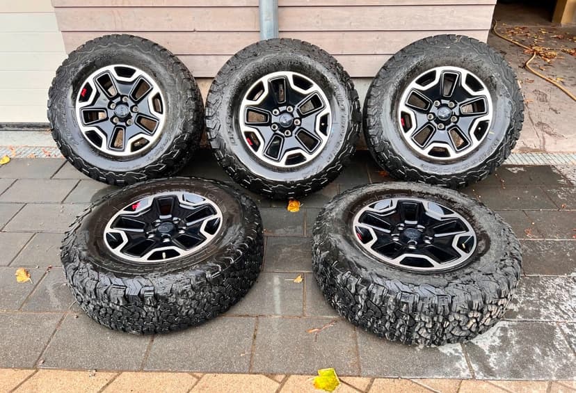 Jeep Wrangler Rubicon disky originální