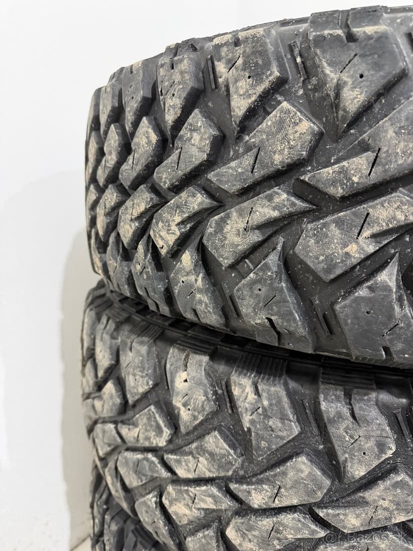 MAXXIS M/T Bighorn 764 LT265/75R16