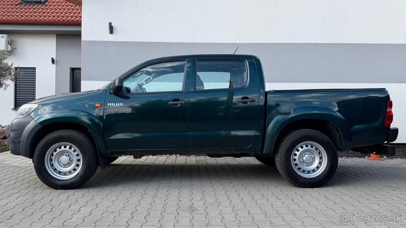 TOYOTA HILUX 2,5 D-4D 1 - NA PREDAJ / AJ NA SPLÁTKY