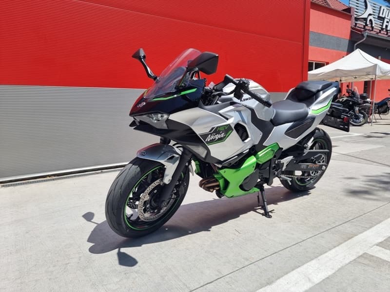 Kawasaki Ninja7 Hybrid