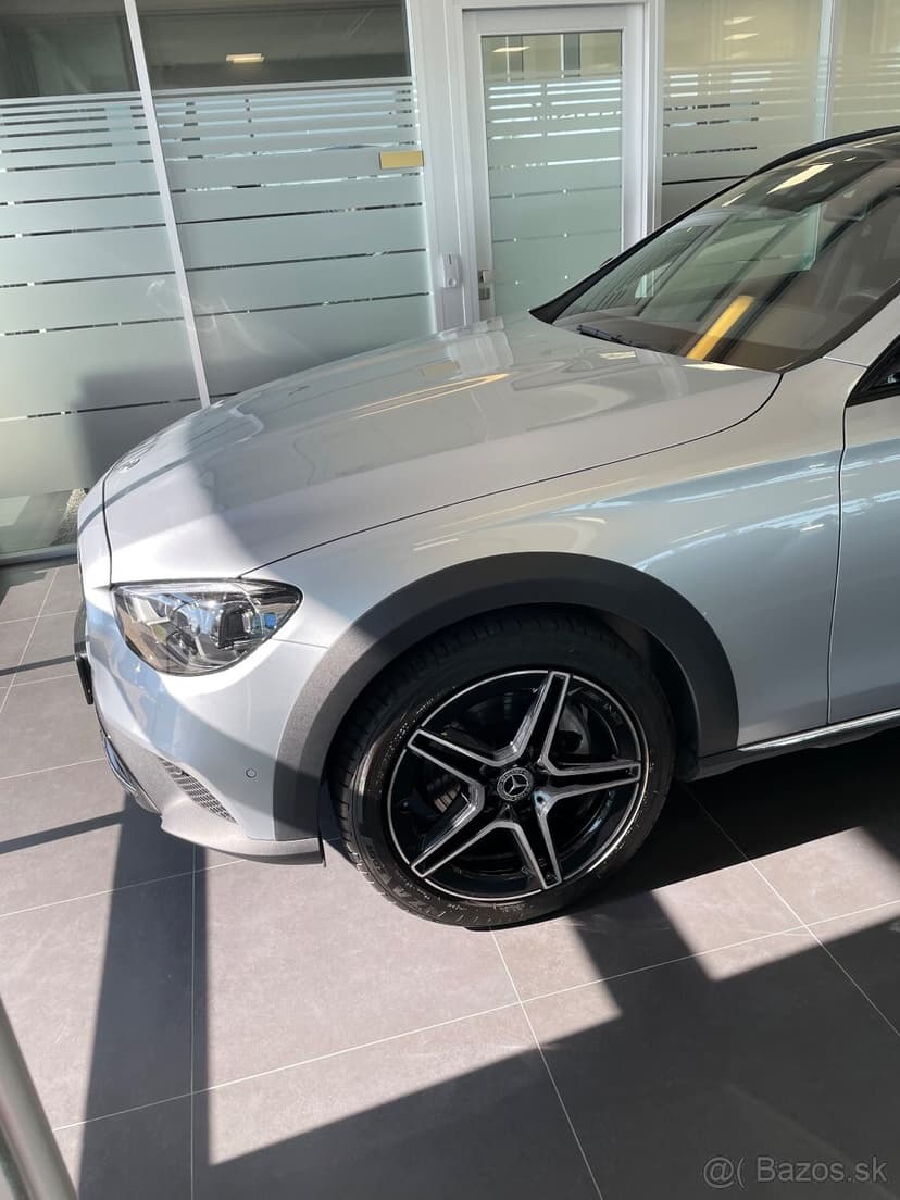 Mercedes-Benz E 220d 4MATIC All-Terrain AMG