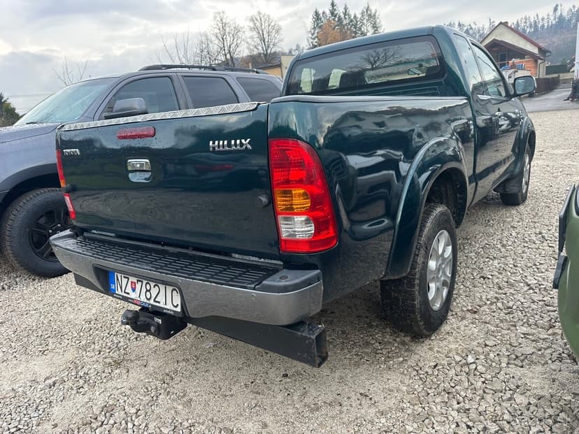 2007 Toyota Hilux 2,5 d4d 2-dverový Dlhá korba