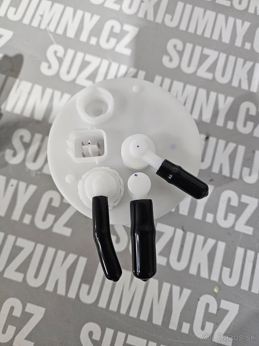 Suzuki Jimny - nádrž - nová