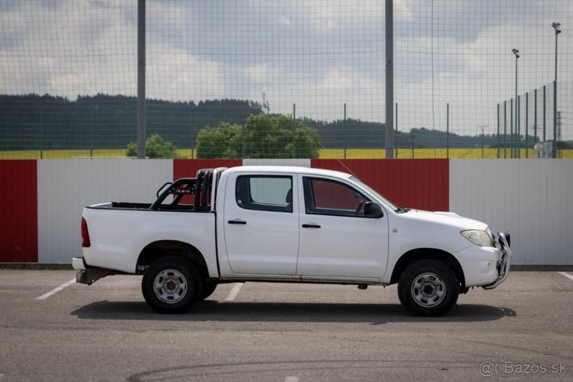 Toyota Hilux DC 2.5 I D-4D Terra