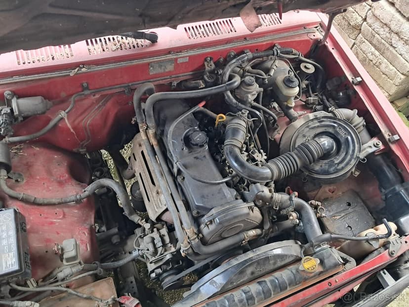 Hilux 2,4D 4x2 rv. 1991