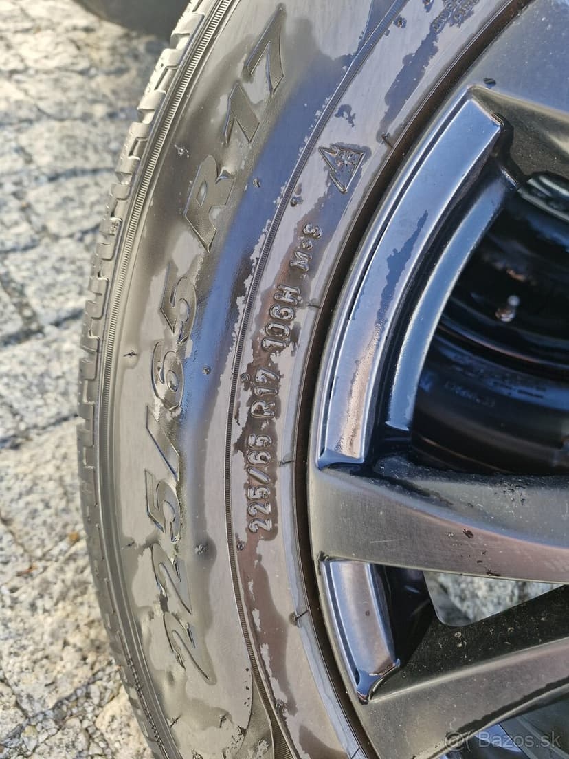 Range Rover Evoque alu disky,nové zimné pneu