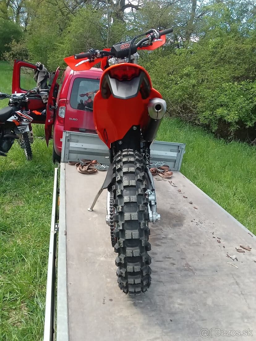 Ktm EXC 150ccm, 2T, 2025, startér, vstřikování, bez TP, 1mh.