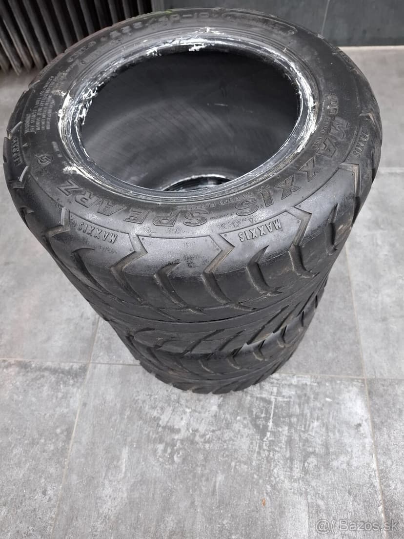 Maxxis spearz 255/40-10 22 10 10