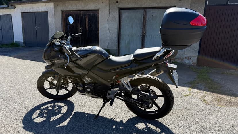 Honda CBR 125 2008 Facelift - vstrek,Nová STK